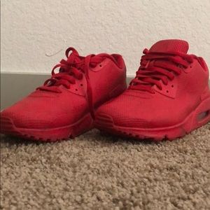 Red air max